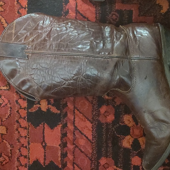 VINTAGE DISTRESSED BROWN COWBOY BOOTS - Picture 6 of 12